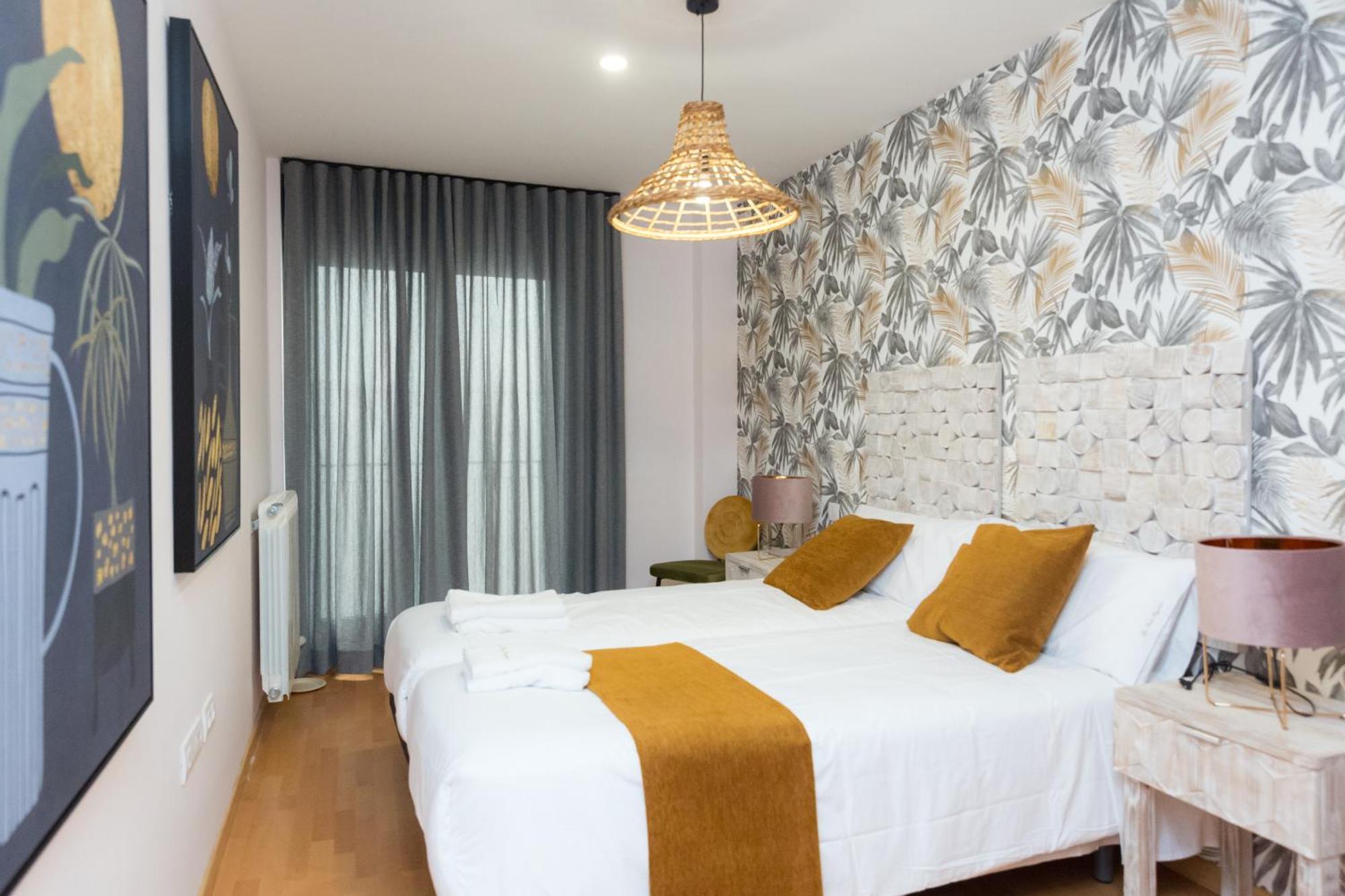Apartamentos San Pedro Regalado Valladolid Exterior photo